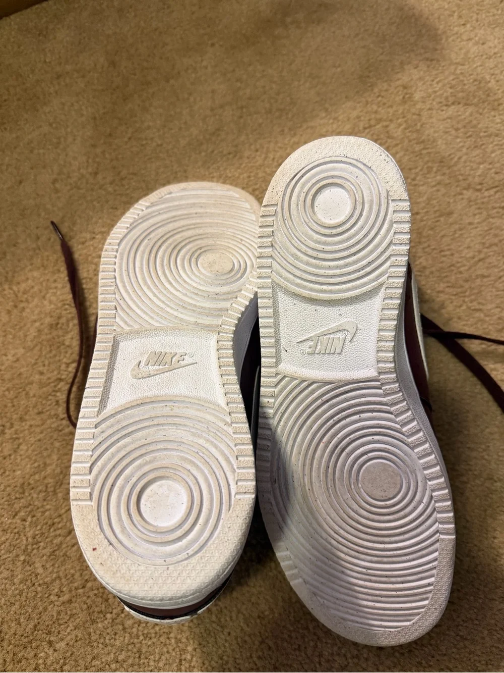 Women’s Burgundy Low-Top Nike Sneakers. Used. No box. Women’s US 8.5. - Picture 5 of 6